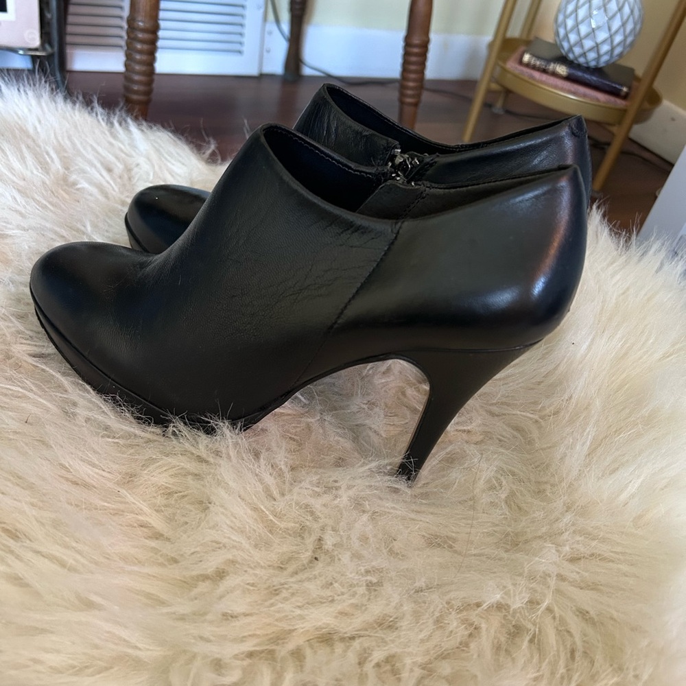 Vince Camuto Elvin Black Leather Women's Bootie